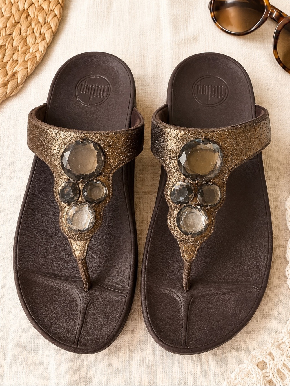 FitFlop Bronze Jeweled Thong Sandals Women’s 7 MicroWobbleboard Boho Glam